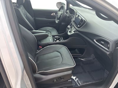 2023 Chrysler Pacifica Hybrid Limited
