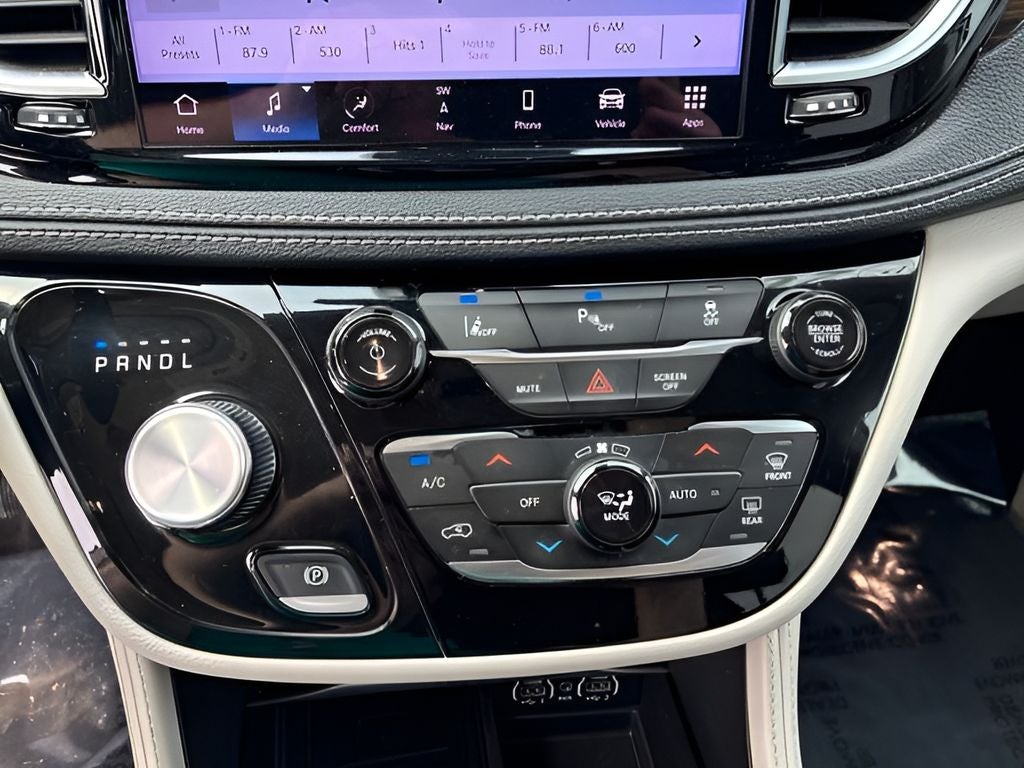 2023 Chrysler Pacifica Hybrid Limited