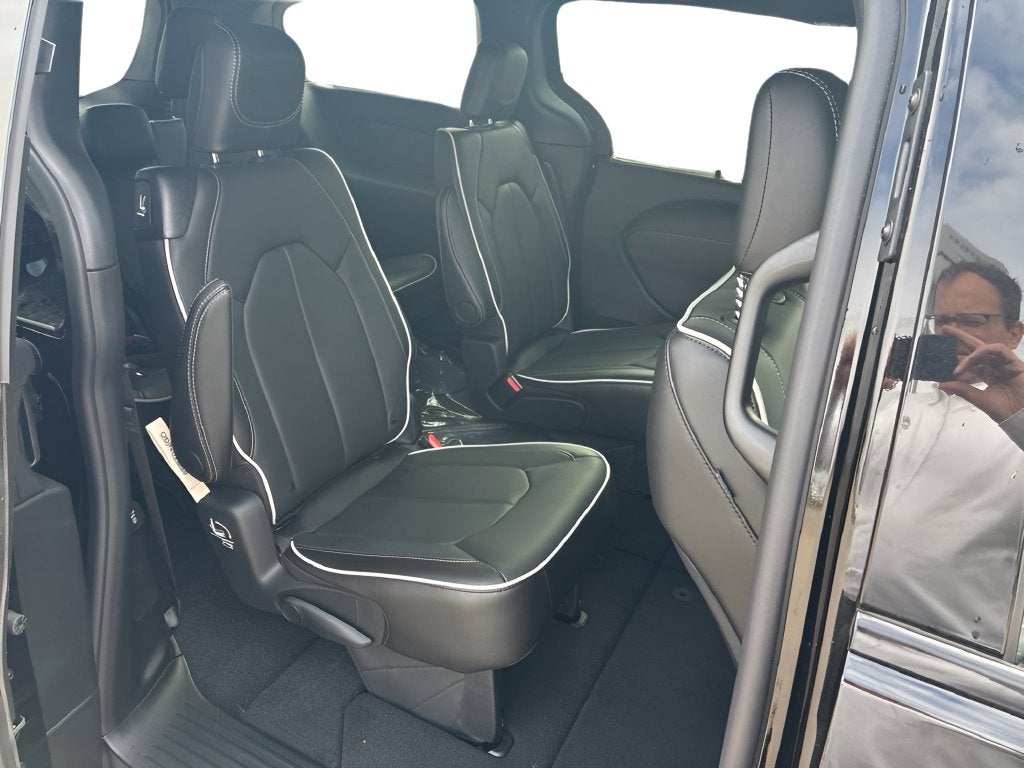2027 Chrysler Pacifica PACIFICA LIMITED AWD