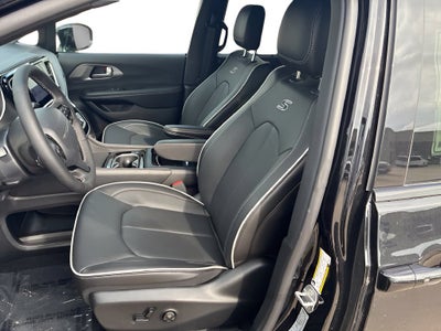 2027 Chrysler Pacifica PACIFICA LIMITED AWD