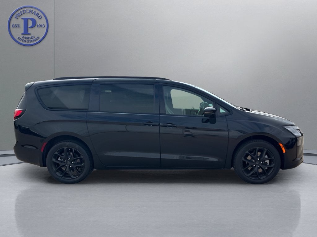 2027 Chrysler Pacifica PACIFICA LIMITED AWD
