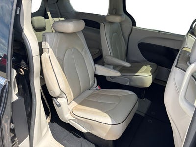 2021 Chrysler Pacifica Limited AWD