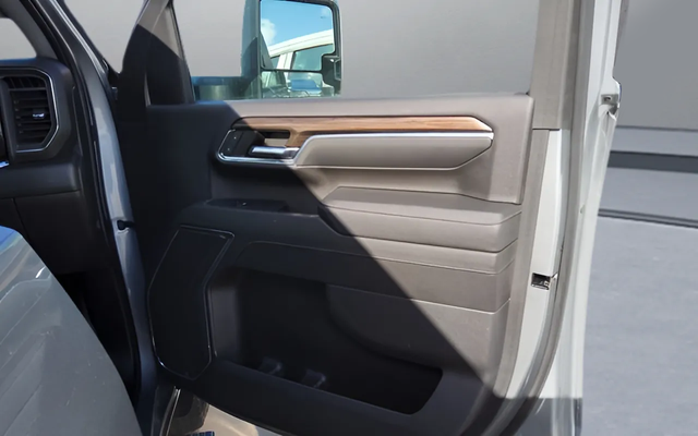 2024 Chevrolet Silverado 2500HD 4WD Crew Cab Standard Bed LT