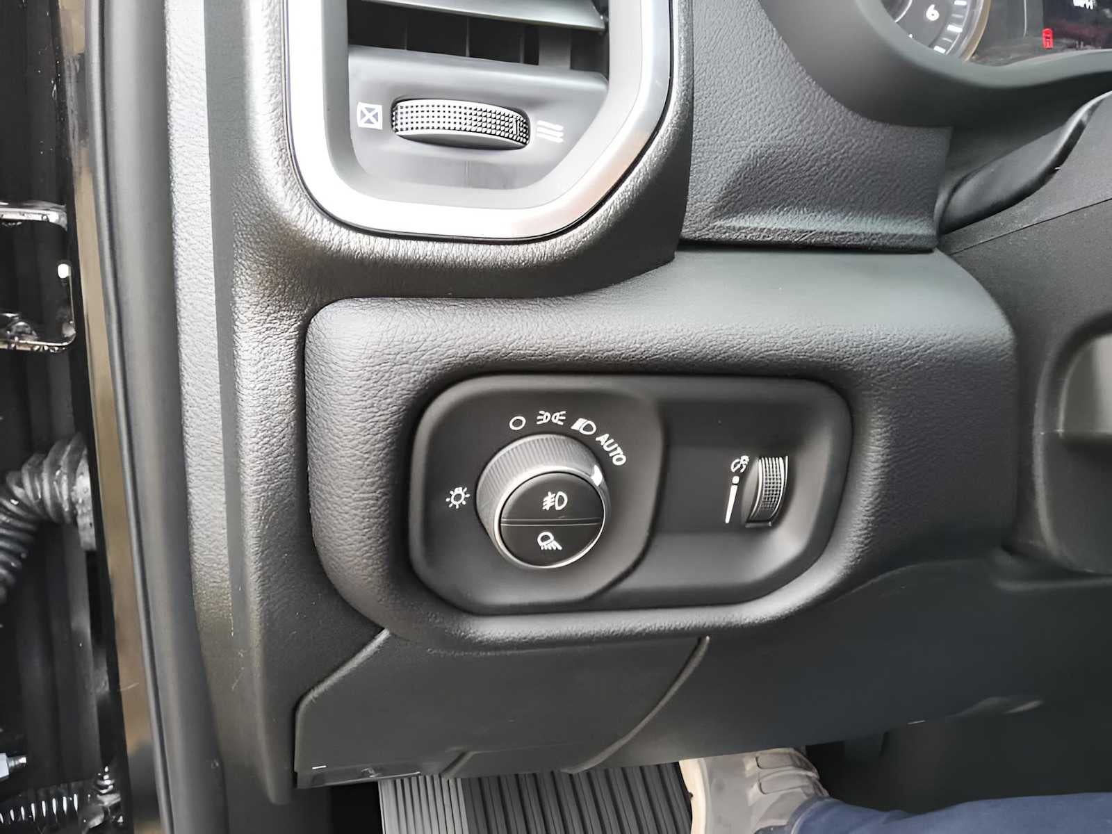 2026 RAM Ram 3500 RAM 3500 BIG HORN CREW CAB 4X4 6'4' BOX