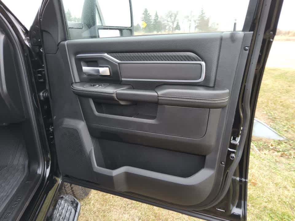 2026 RAM Ram 3500 RAM 3500 BIG HORN CREW CAB 4X4 6'4' BOX