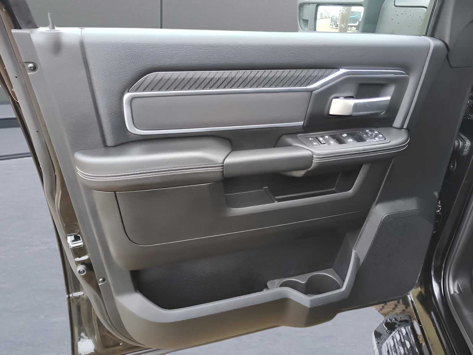 2026 RAM Ram 3500 RAM 3500 BIG HORN CREW CAB 4X4 6'4' BOX