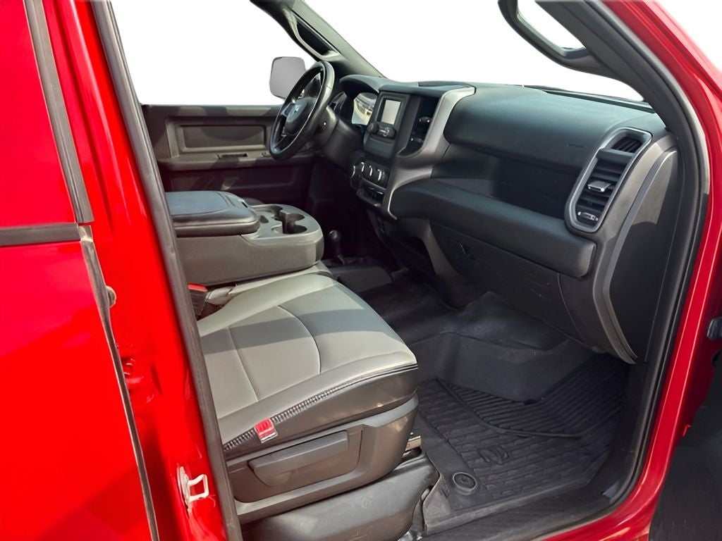 2022 RAM 2500 Tradesman Crew Cab 4x4 6'4' Box