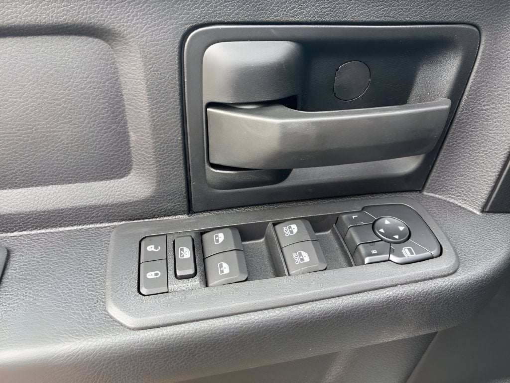 2027 RAM Ram 2500 RAM 2500 TRADESMAN CREW CAB 4X4 6'4' BOX