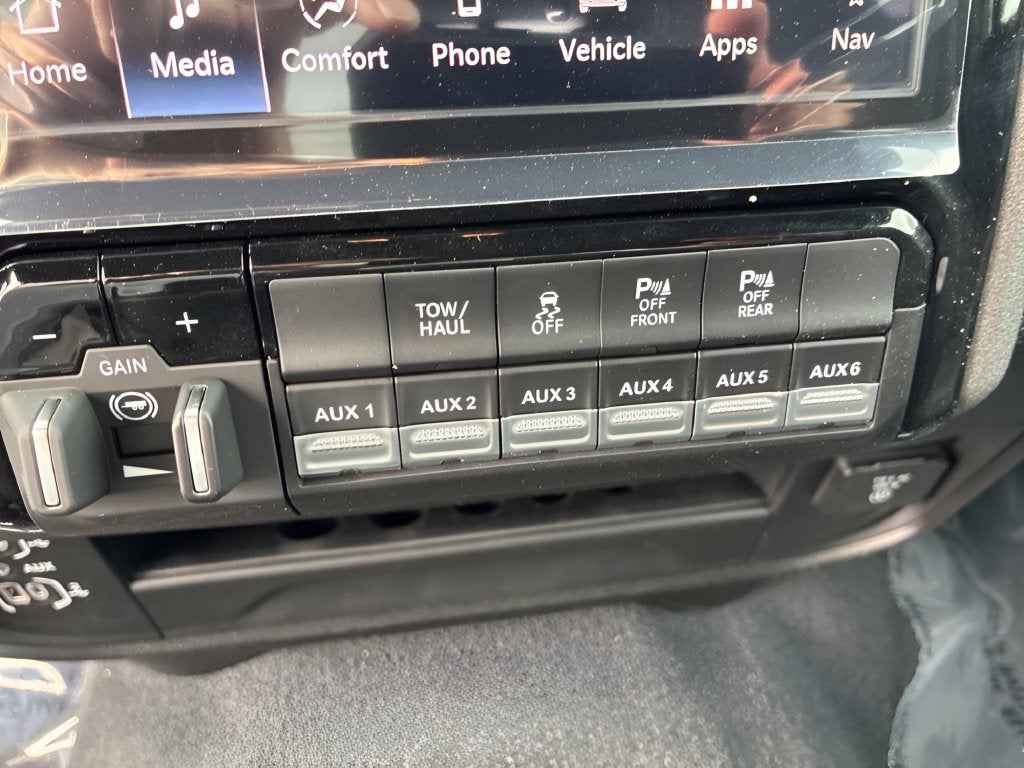 2027 RAM Ram 2500 RAM 2500 TRADESMAN CREW CAB 4X4 6'4' BOX