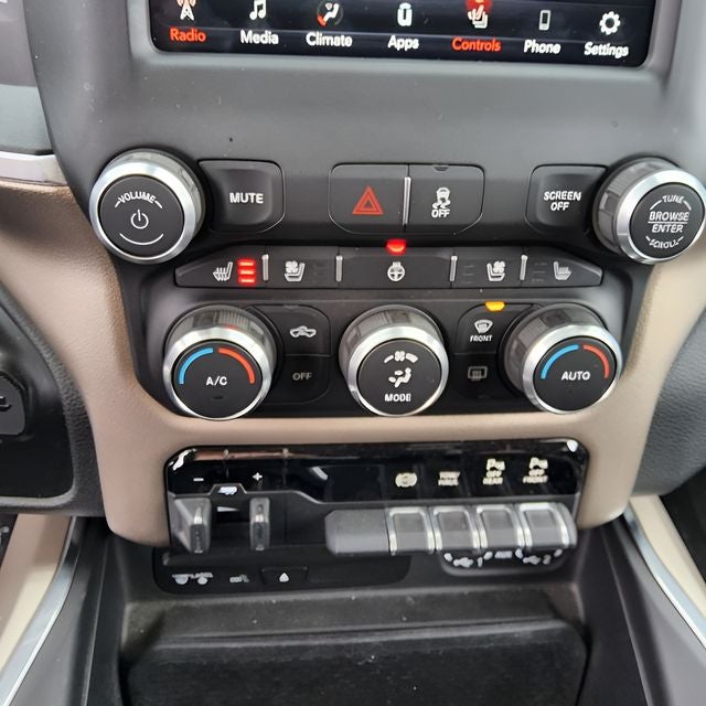 2019 RAM 2500 Laramie Crew Cab 4x4 6'4' Box