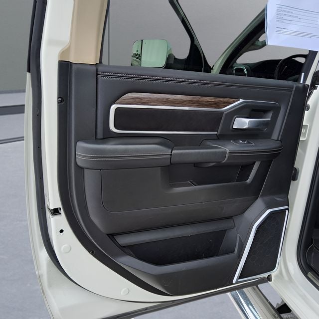 2019 RAM 2500 Laramie Crew Cab 4x4 6'4' Box