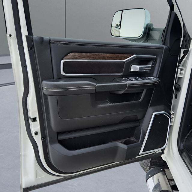 2019 RAM 2500 Laramie Crew Cab 4x4 6'4' Box