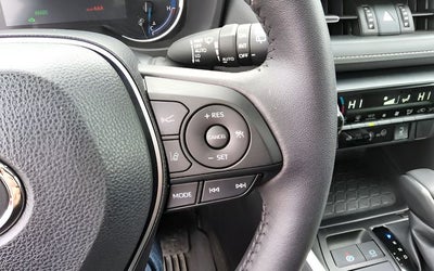 2023 Toyota RAV4 Hybrid XLE Premium