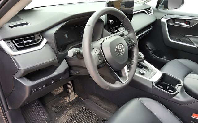 2023 Toyota RAV4 Hybrid XLE Premium