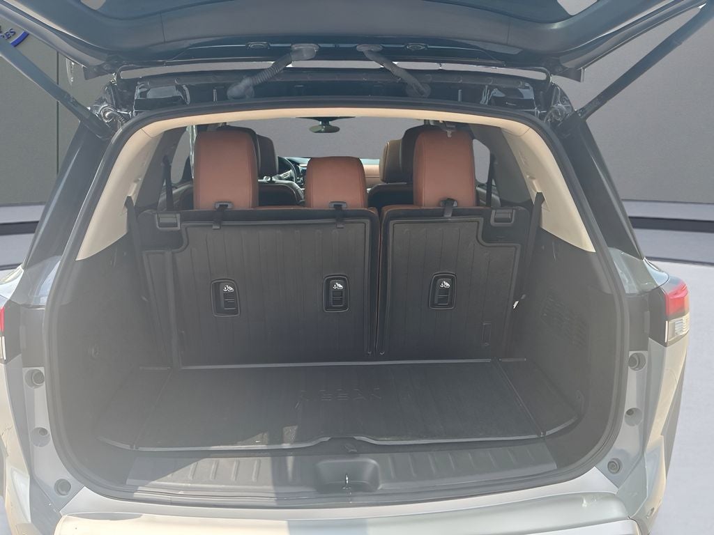 2023 Nissan Pathfinder Platinum 4WD