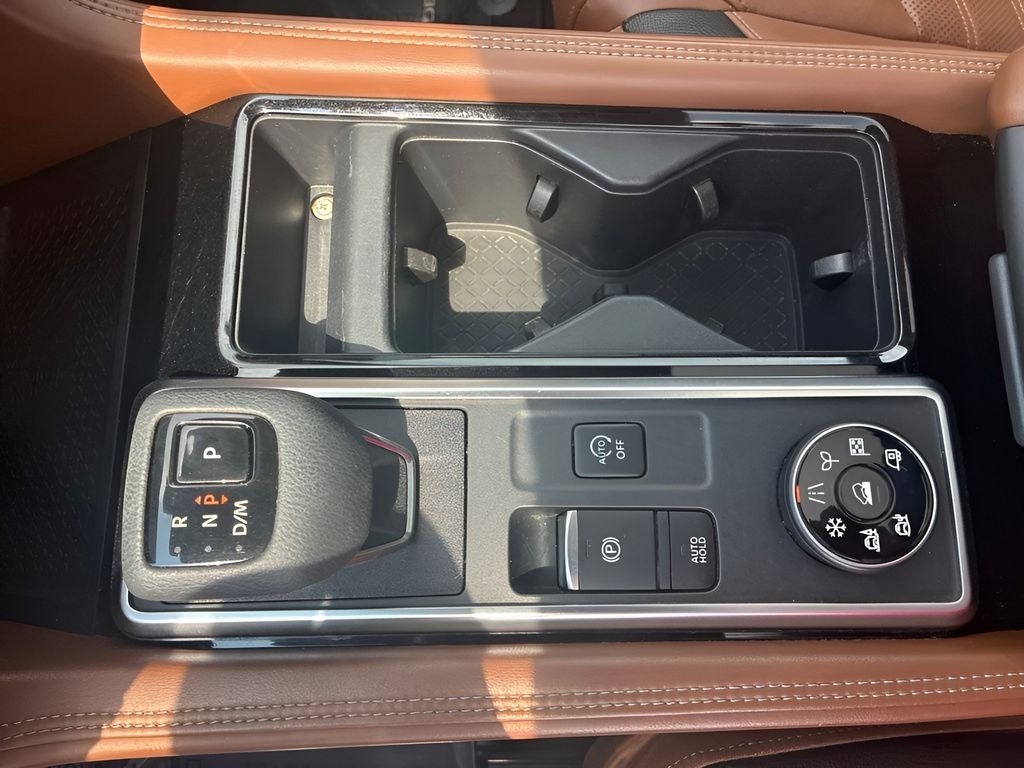 2023 Nissan Pathfinder Platinum 4WD