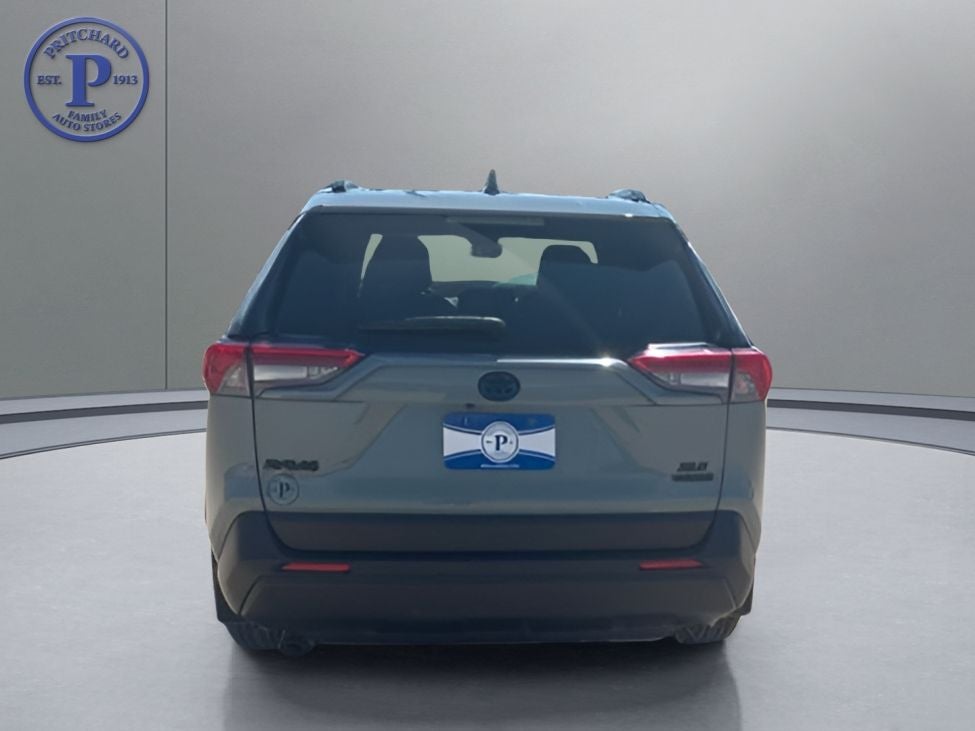 2021 Toyota RAV4 Hybrid XLE